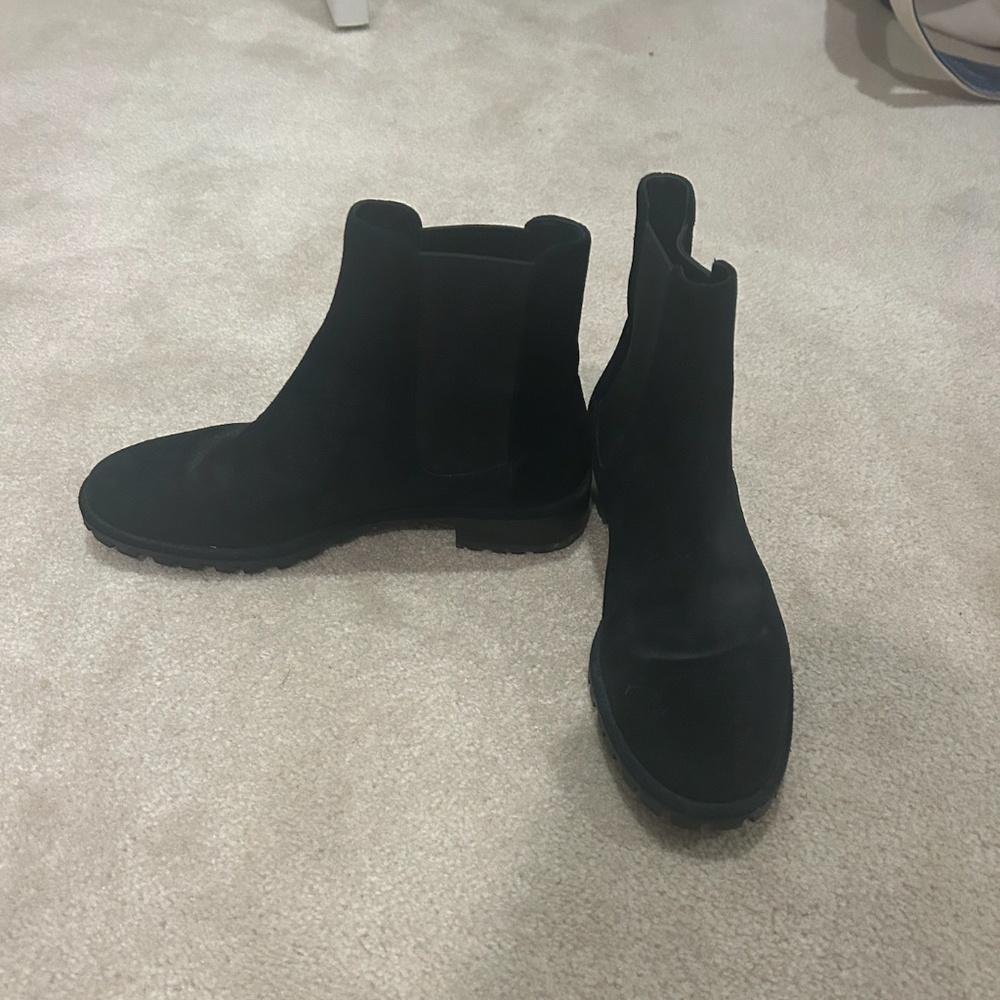 Barely Worn Stuart Weitzman Booties - image 2